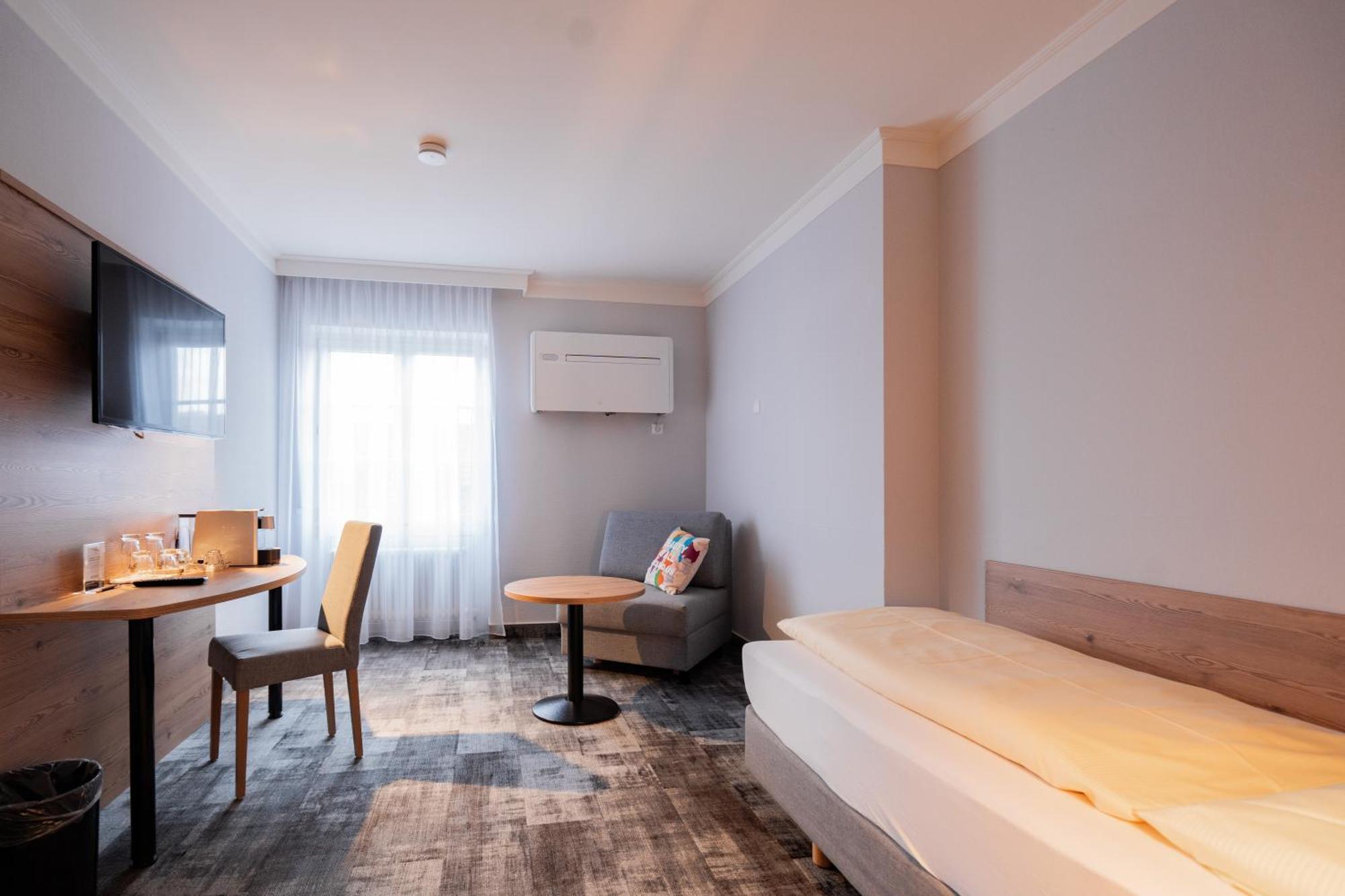 Hotel Adler - Paulas Alb Ehingen  Szoba fotó