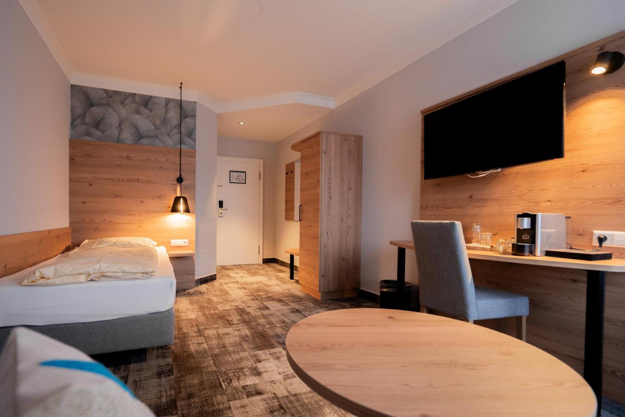 Hotel Adler - Paulas Alb Ehingen  Szoba fotó